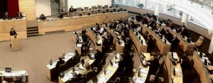 Seimas pritaria liberalų siūlymui surengti referendumą dėl dvigubos pilietybės