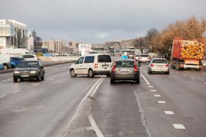 Avaringiausioje sostinės gatvėje nebeliks nereguliuojamų kairiųjų posūkių