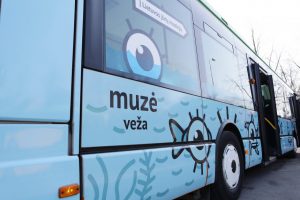 Maršrutiniai autobusai virs kursuojančiais muziejais