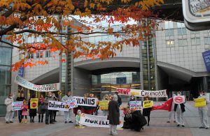 Briuselyje prie Europos Parlamento vyko protesto akcija prieš Astravo atominės elektrinės statybas